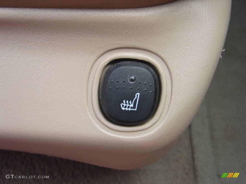 2001 Excursion Limited 4x4 - Oxford White / Medium Parchment photo #53