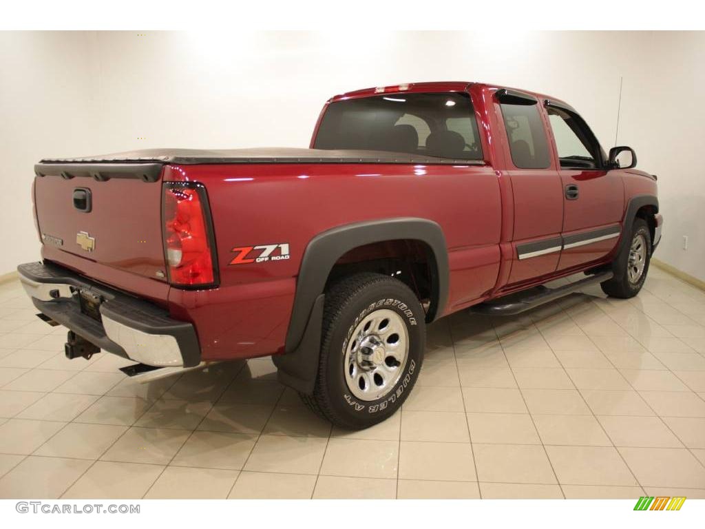 2006 Silverado 1500 LS Extended Cab 4x4 - Sport Red Metallic / Dark Charcoal photo #6