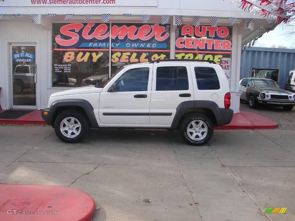 Stone White Jeep Liberty