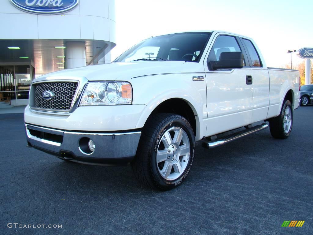 2007 F150 Lariat SuperCab 4x4 - White Sand Tri-Coat / Black photo #6