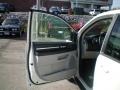 Stone White - Grand Caravan SE Photo No. 15