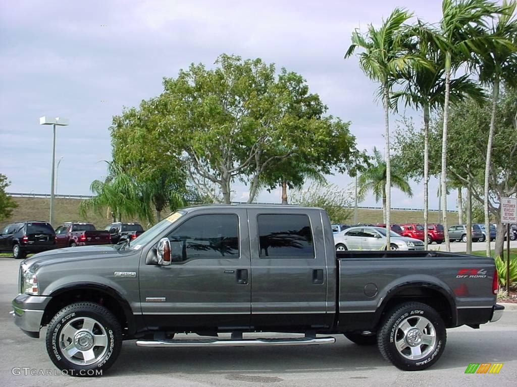 2006 F250 Super Duty Lariat Crew Cab 4x4 - Dark Shadow Gray Metallic / Medium Flint photo #7