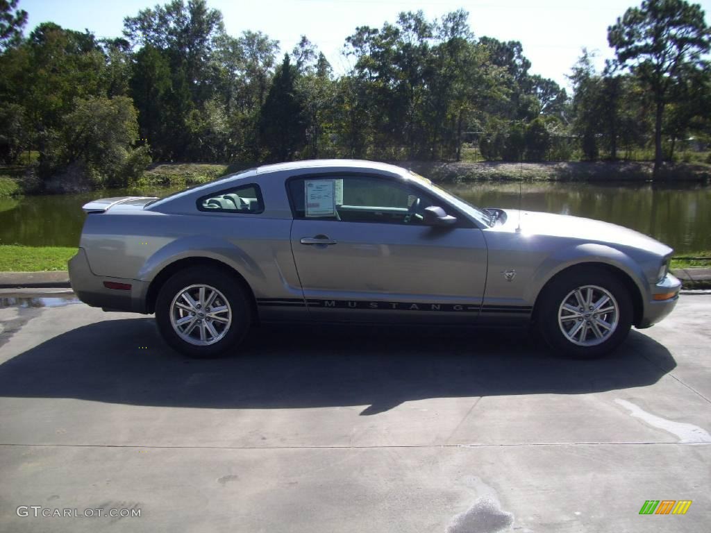 2009 Mustang V6 Coupe - Vapor Silver Metallic / Light Graphite photo #1