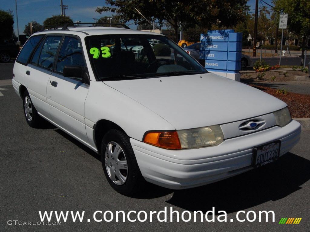 1993 Escort LX Wagon - Oxford White / Grey photo #1