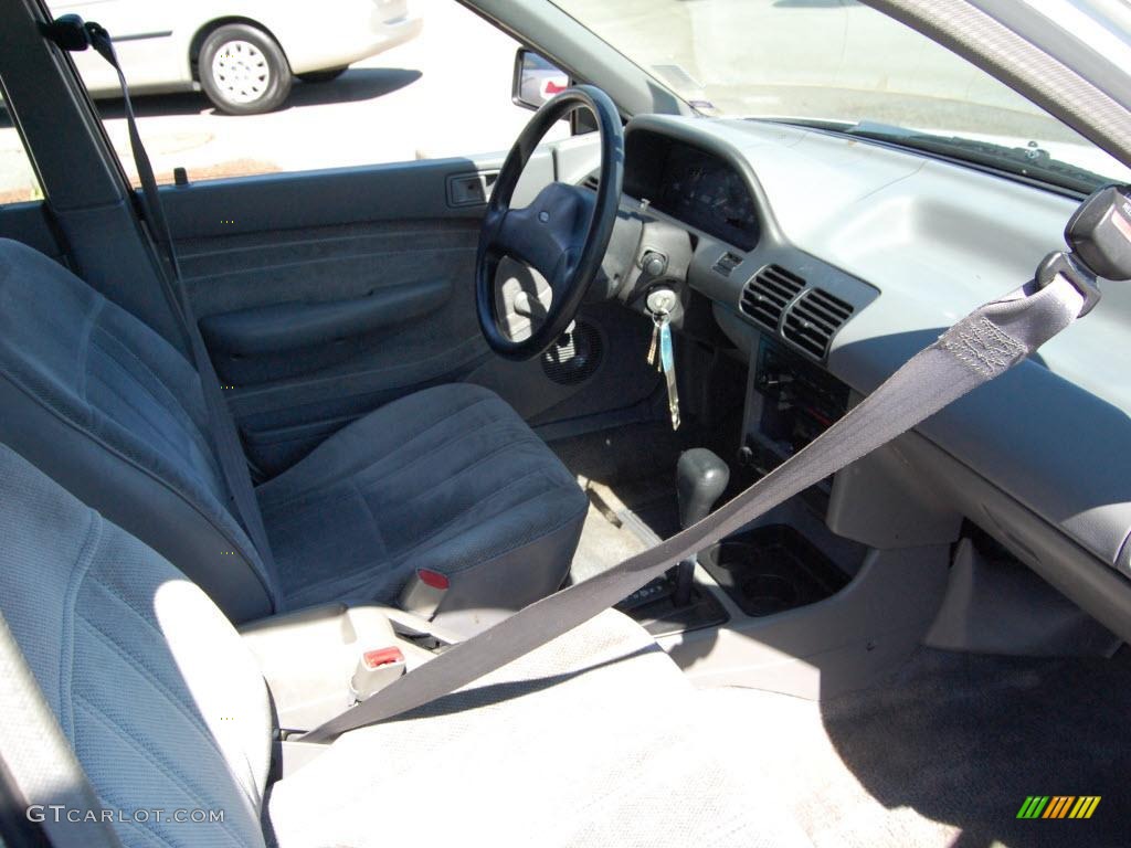 1993 Escort LX Wagon - Oxford White / Grey photo #4
