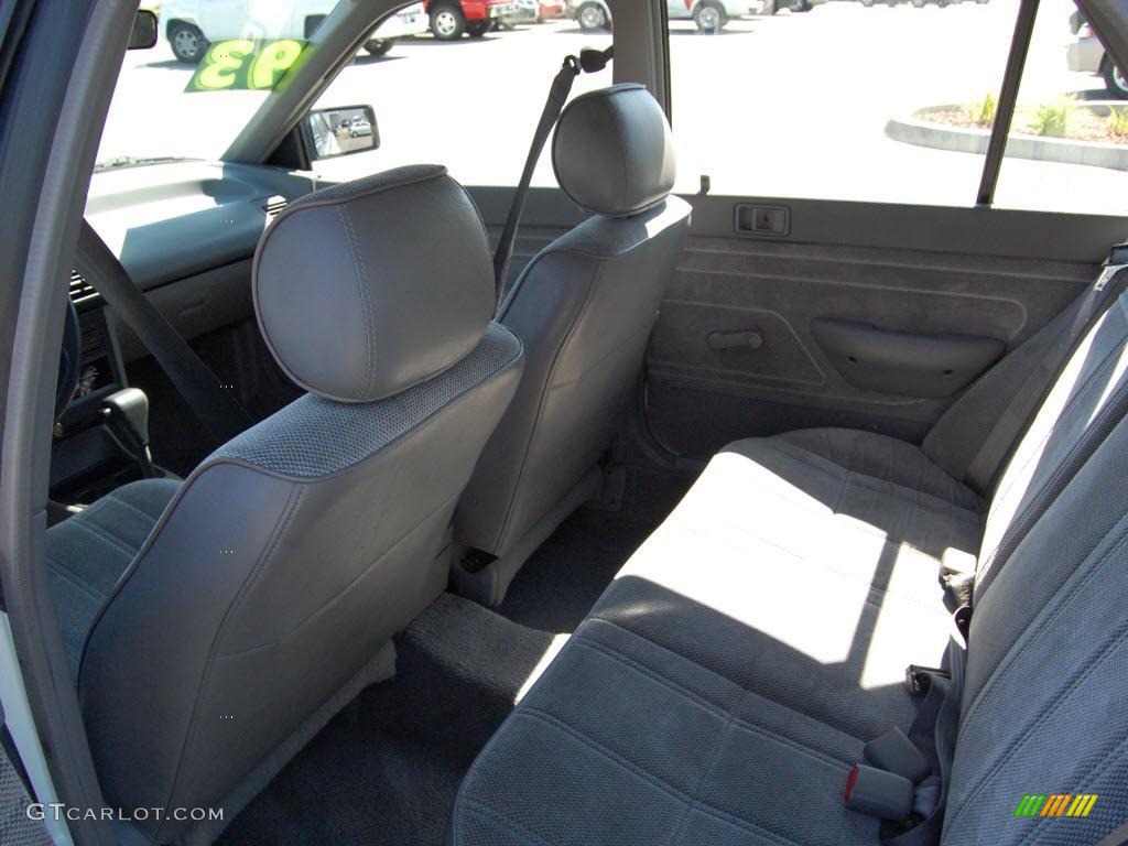 1993 Escort LX Wagon - Oxford White / Grey photo #11