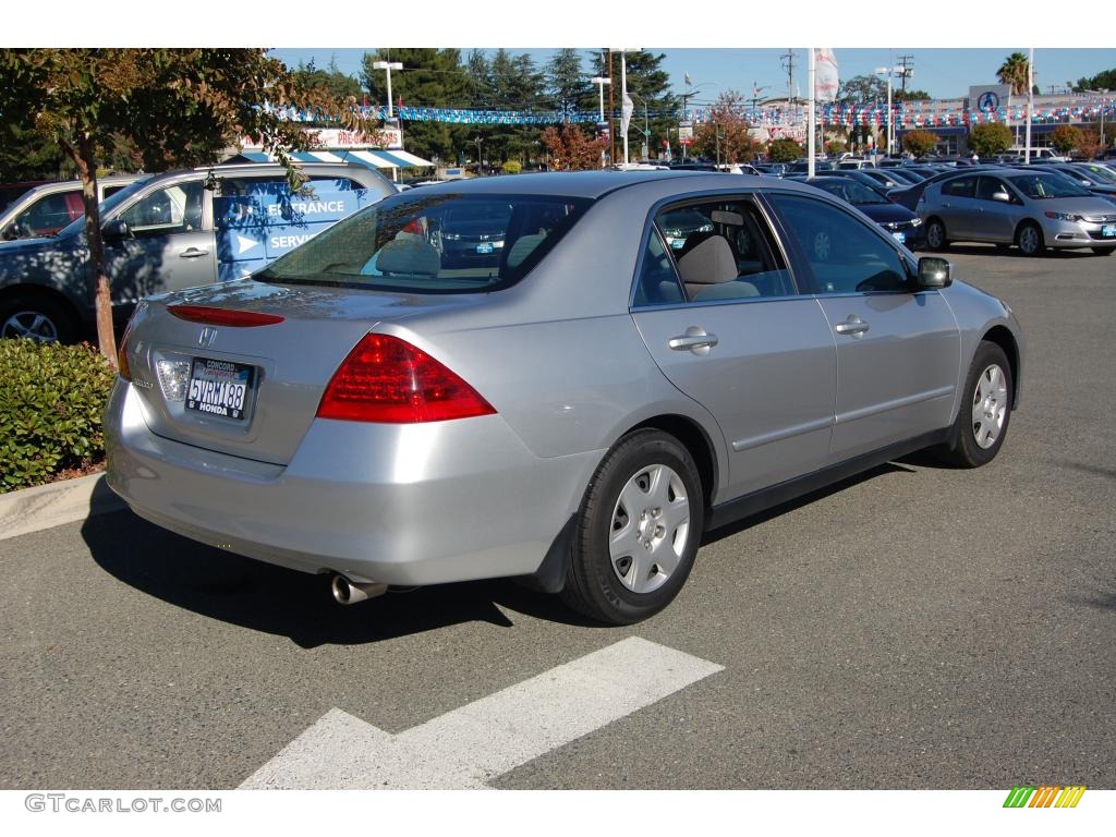2006 Accord LX Sedan - Alabaster Silver Metallic / Gray photo #3