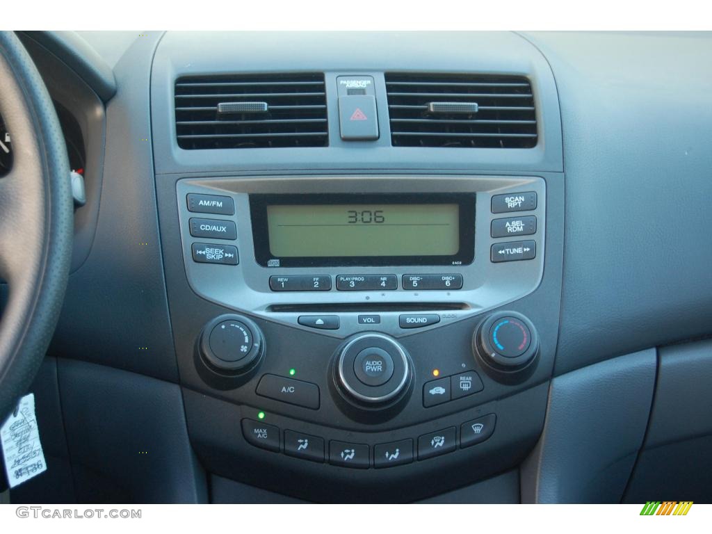 2006 Accord LX Sedan - Alabaster Silver Metallic / Gray photo #13