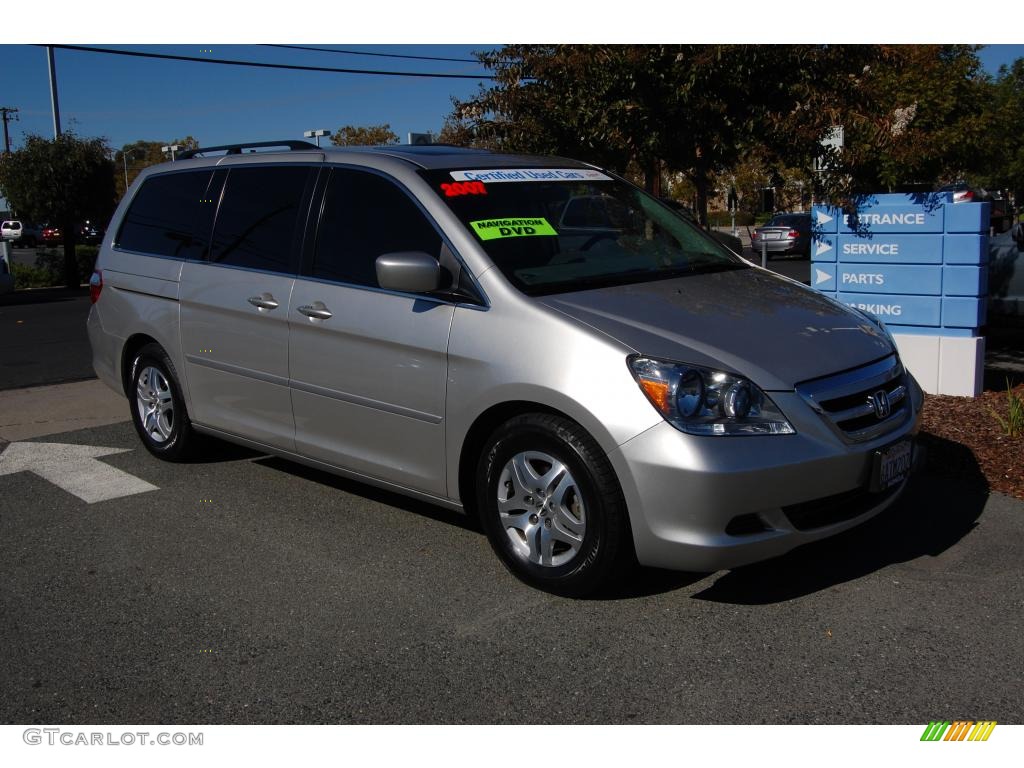 Silver Pearl Metallic Honda Odyssey