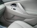 Super White - Camry LE Photo No. 25