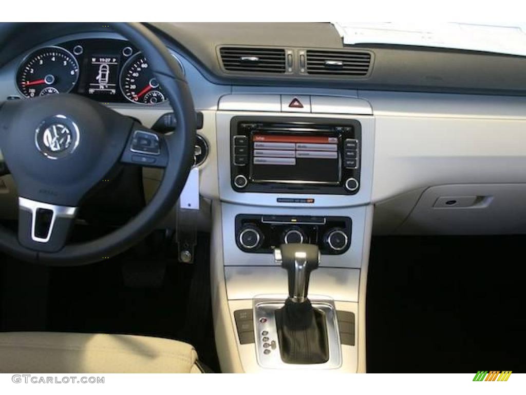 2010 CC Sport - Deep Black Metallic / Cornsilk Beige Two Tone photo #5