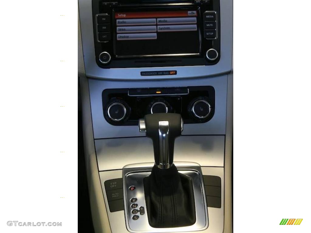 2010 CC Sport - Deep Black Metallic / Cornsilk Beige Two Tone photo #15