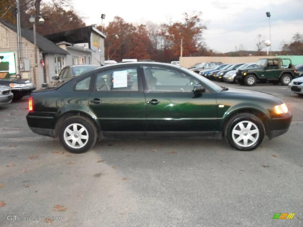 1999 Passat GLS V6 Sedan - Royal Green Pearl / Beige photo #1