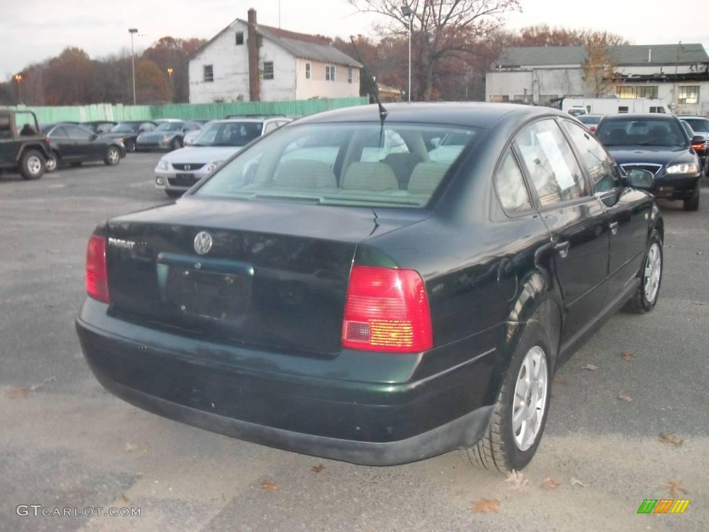1999 Passat GLS V6 Sedan - Royal Green Pearl / Beige photo #6