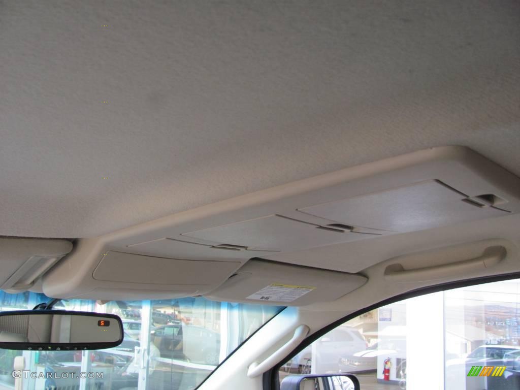 2008 Titan SE King Cab 4x4 - Desert Stone / Almond photo #25