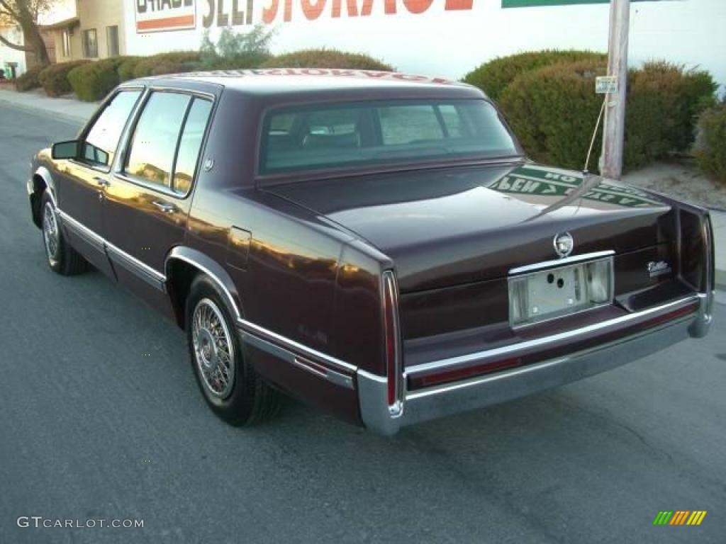 1992 DeVille Sedan - Dark Garnet Red Metallic / Gray photo #9