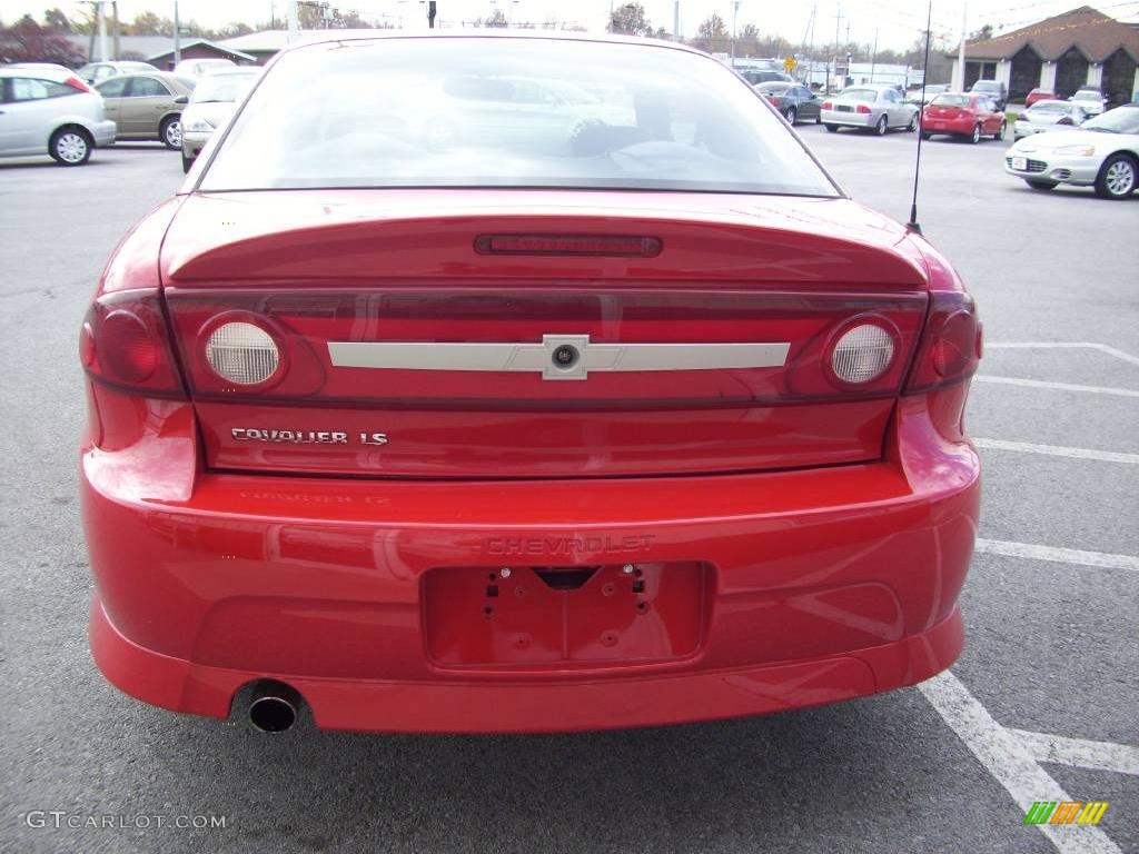 2003 Cavalier LS Sport Coupe - Victory Red / Graphite Gray photo #5