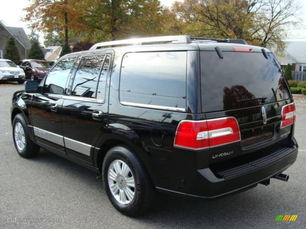 2007 Navigator Ultimate 4x4 - Black / Charcoal photo #4