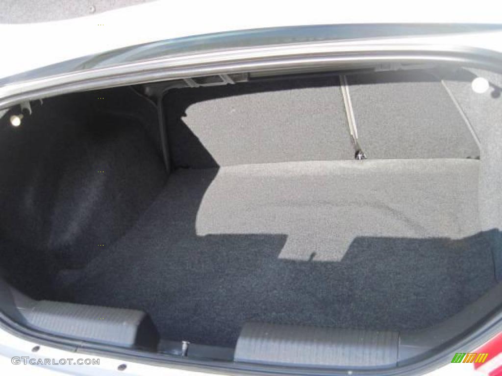 2000 Focus SE Sedan - Cloud 9 White / Medium Graphite photo #27