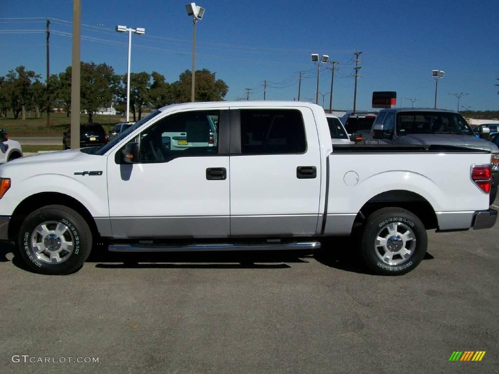 2010 F150 XLT SuperCrew - Oxford White / Tan photo #2