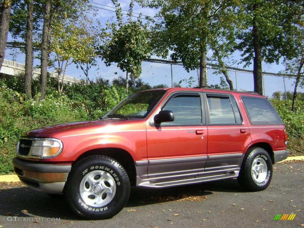 1997 Explorer XLT 4x4 - Toreador Red Metallic / Medium Graphite photo #1