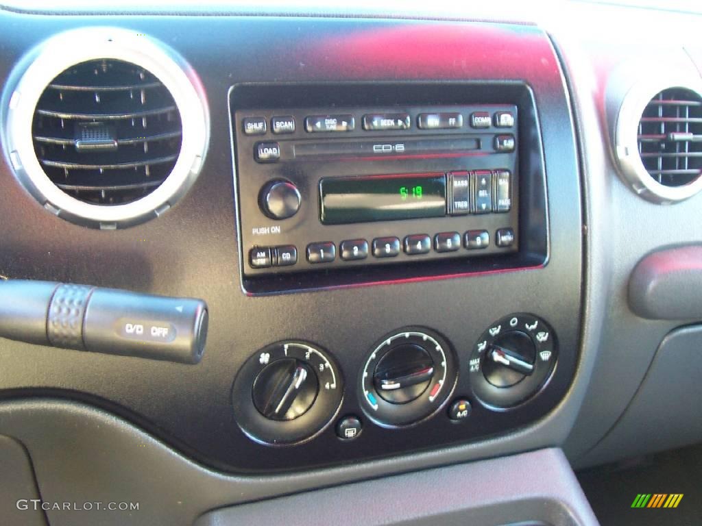 2003 Expedition XLT - Silver Birch Metallic / Flint Grey photo #15