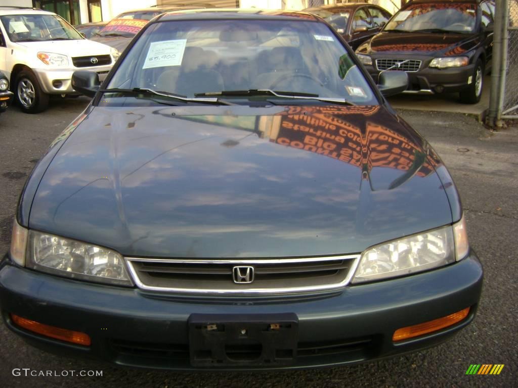 1996 Accord LX V6 Sedan - Dark Eucalyptus Green Pearl Metallic / Gray photo #3