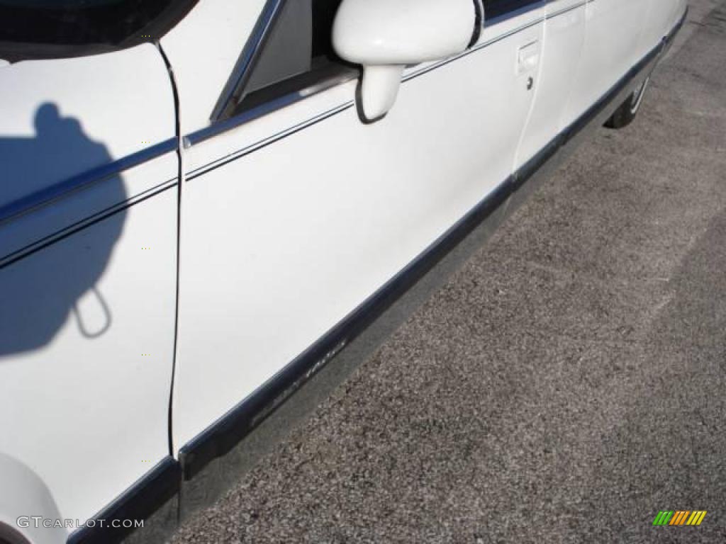 1994 Fleetwood Limousine - White / Black photo #8