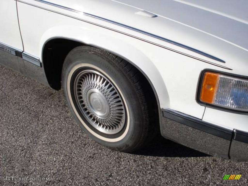 1994 Fleetwood Limousine - White / Black photo #24