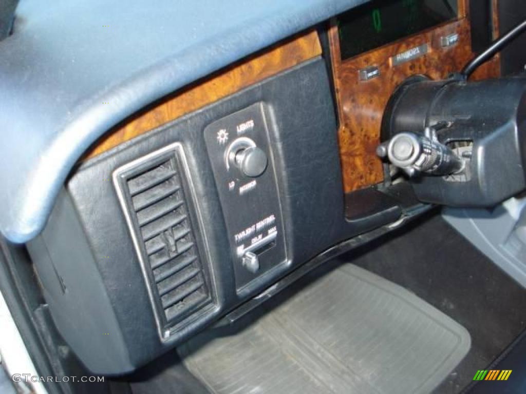 1994 Fleetwood Limousine - White / Black photo #38
