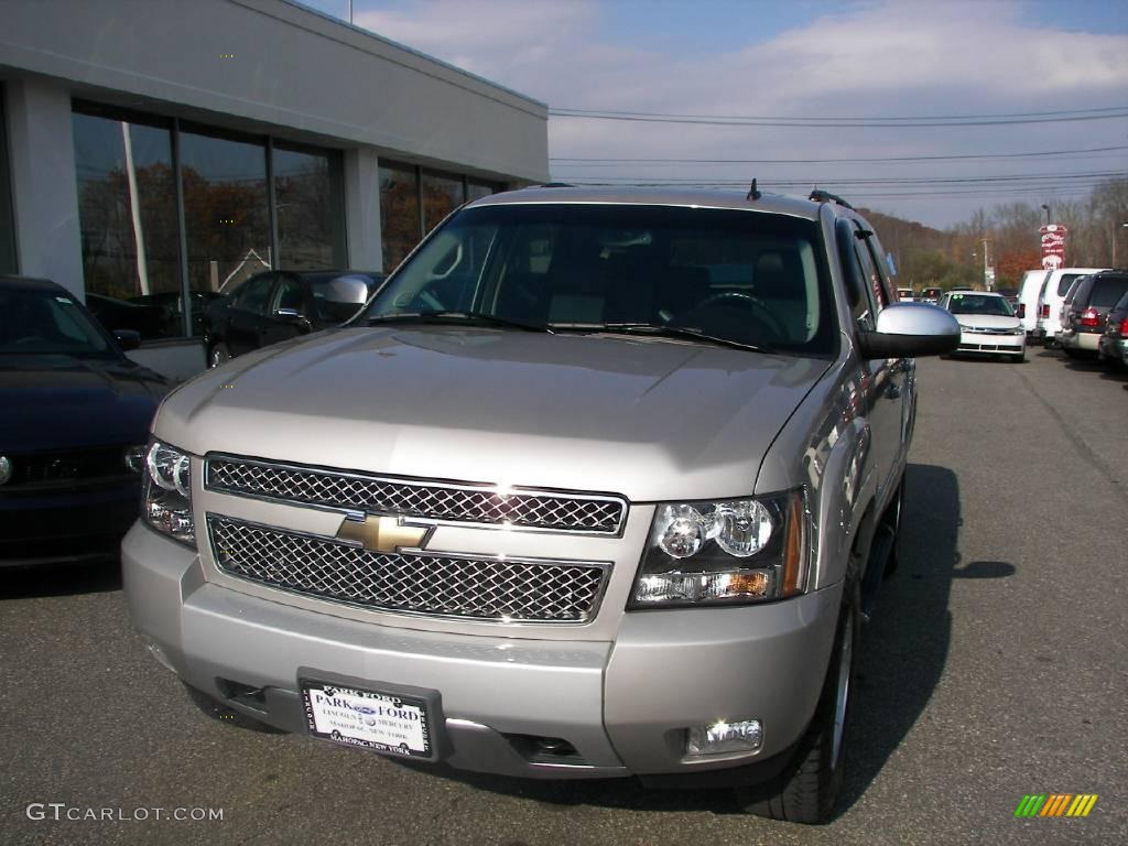 Silver Birch Metallic Chevrolet Tahoe