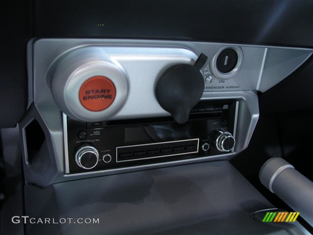 2005 Ford GT Standard GT Model Controls Photo #210465