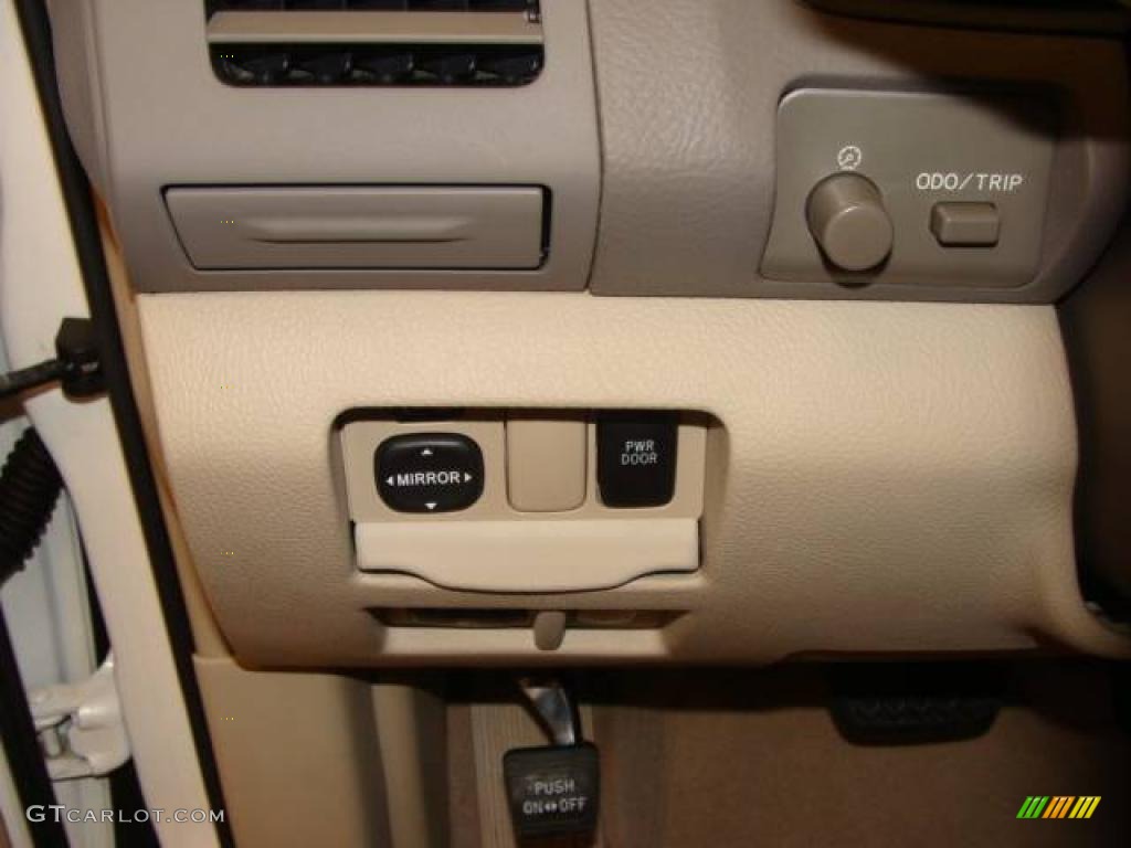 2006 RX 330 AWD - Crystal White Pearl / Ivory photo #13