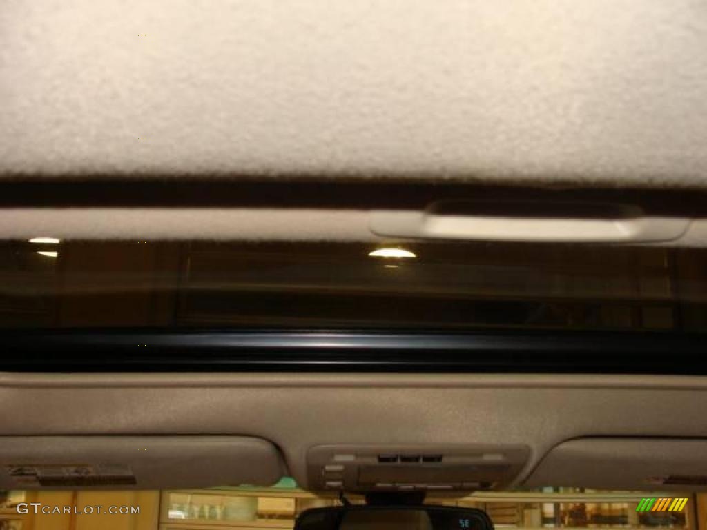 2006 RX 330 AWD - Crystal White Pearl / Ivory photo #18