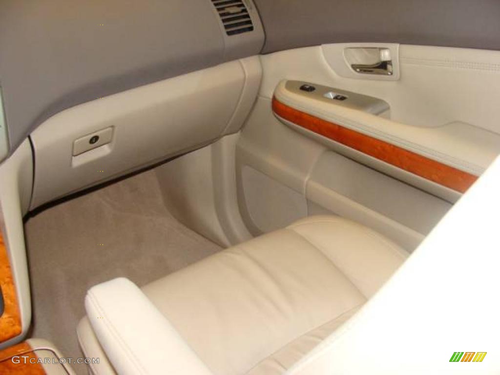 2006 RX 330 AWD - Crystal White Pearl / Ivory photo #19