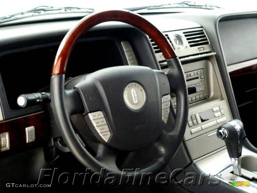 2006 Navigator Luxury - Black / Charcoal Black photo #18