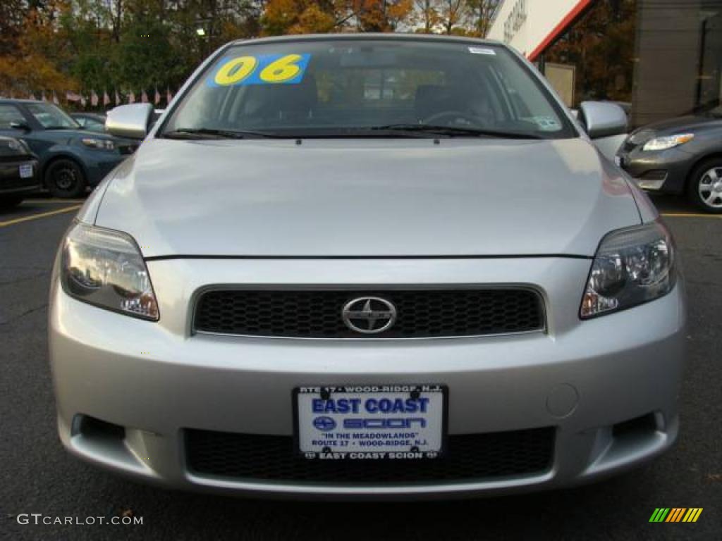 2006 tC  - Classic Silver Metallic / Dark Charcoal photo #2