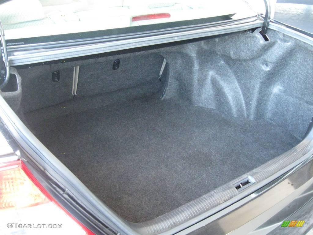 2004 Camry LE - Black / Stone photo #11