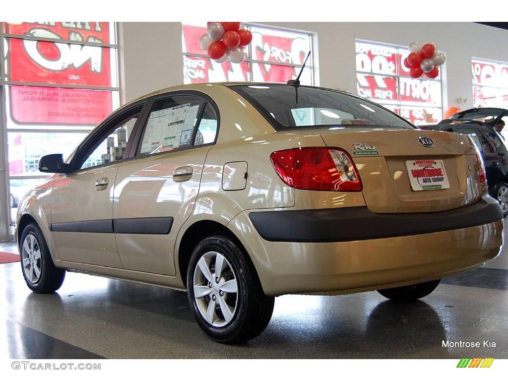 2009 Rio LX Sedan - Cashmere Beige / Beige photo #4