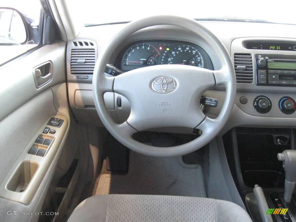 2004 Camry LE - Black / Stone photo #21