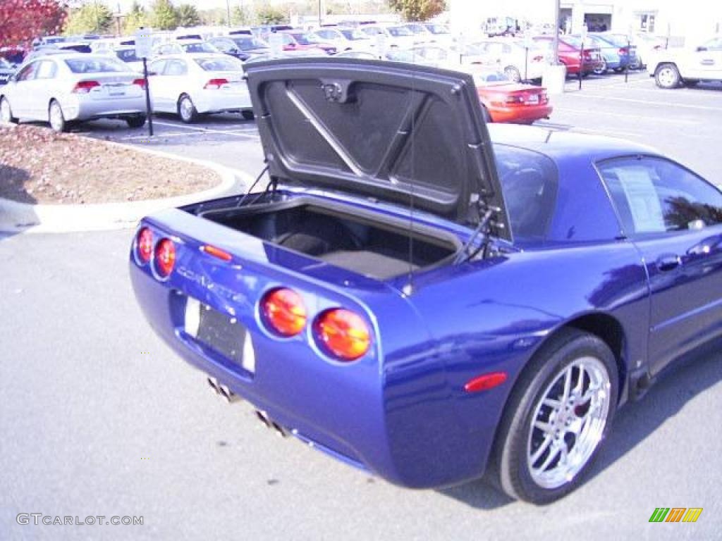 2004 Corvette Z06 - LeMans Blue Metallic / Black photo #11