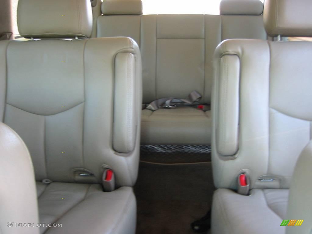2005 Suburban 1500 LT - Sandstone Metallic / Tan/Neutral photo #22