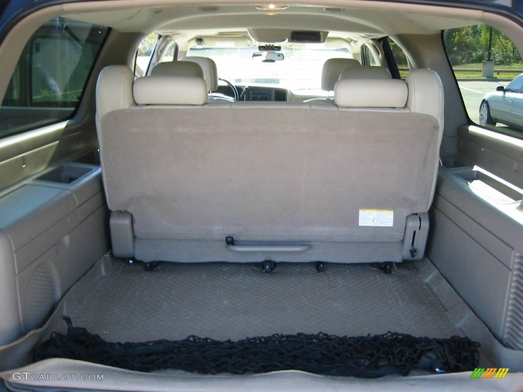 2005 Suburban 1500 LT - Sandstone Metallic / Tan/Neutral photo #23