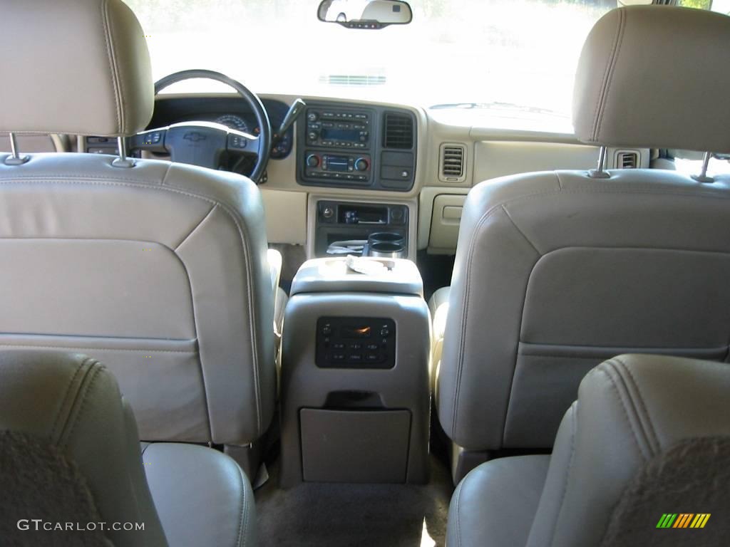 2005 Suburban 1500 LT - Sandstone Metallic / Tan/Neutral photo #25