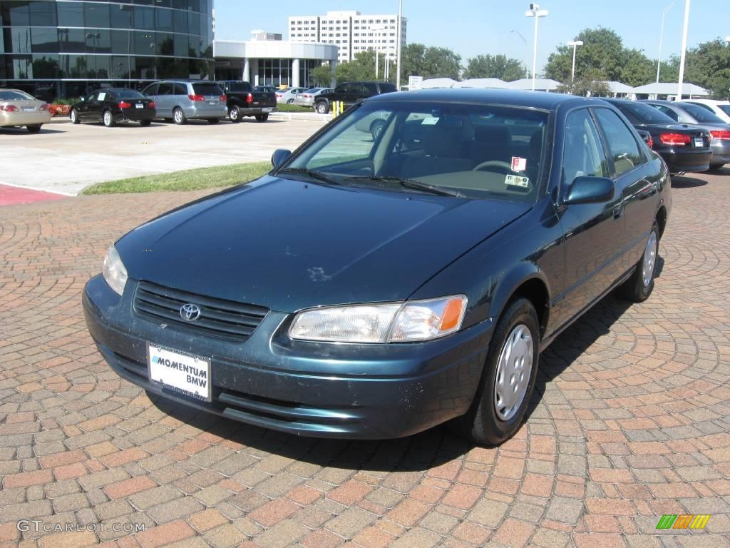 1998 Camry LE - Dark Green Metallic / Oak photo #3