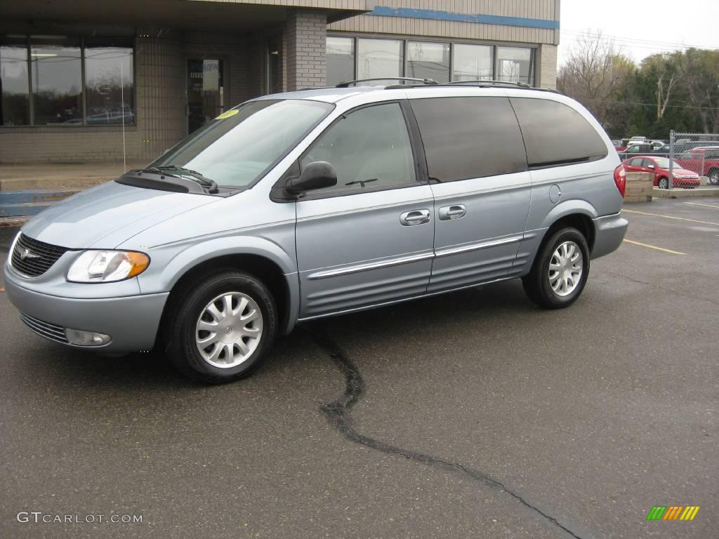 2003 Town & Country LXi - Butane Blue Pearl / Gray photo #2