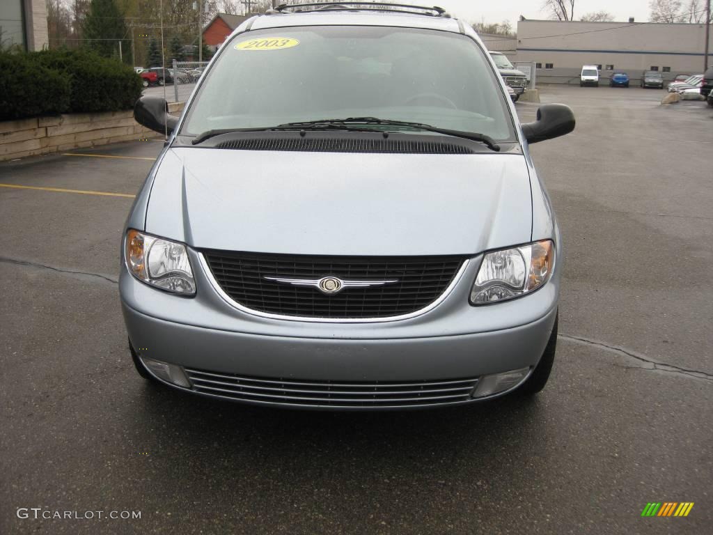 2003 Town & Country LXi - Butane Blue Pearl / Gray photo #4
