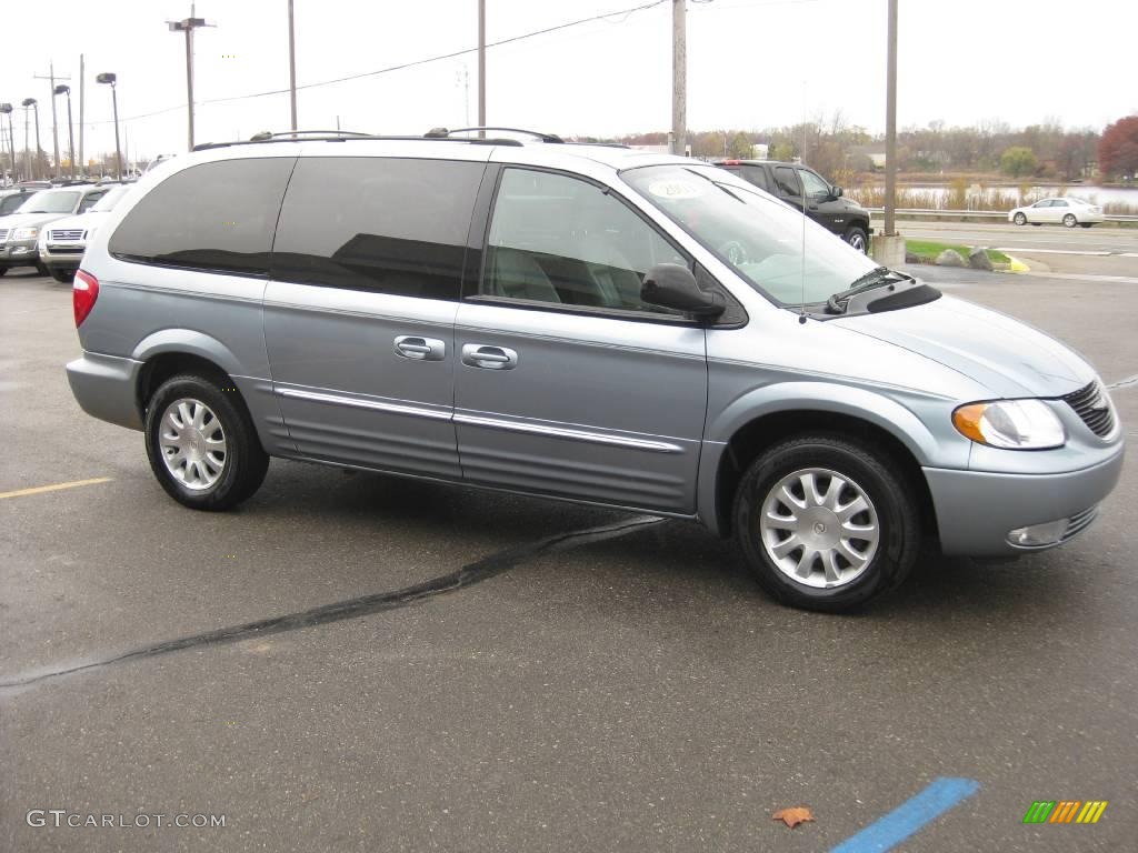 2003 Town & Country LXi - Butane Blue Pearl / Gray photo #6