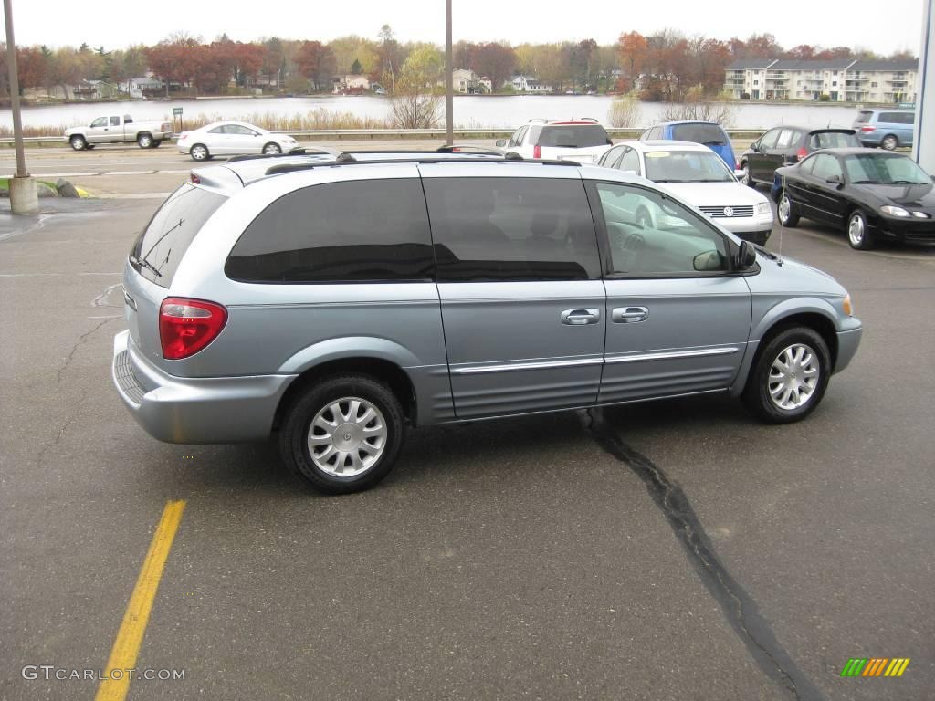 2003 Town & Country LXi - Butane Blue Pearl / Gray photo #8
