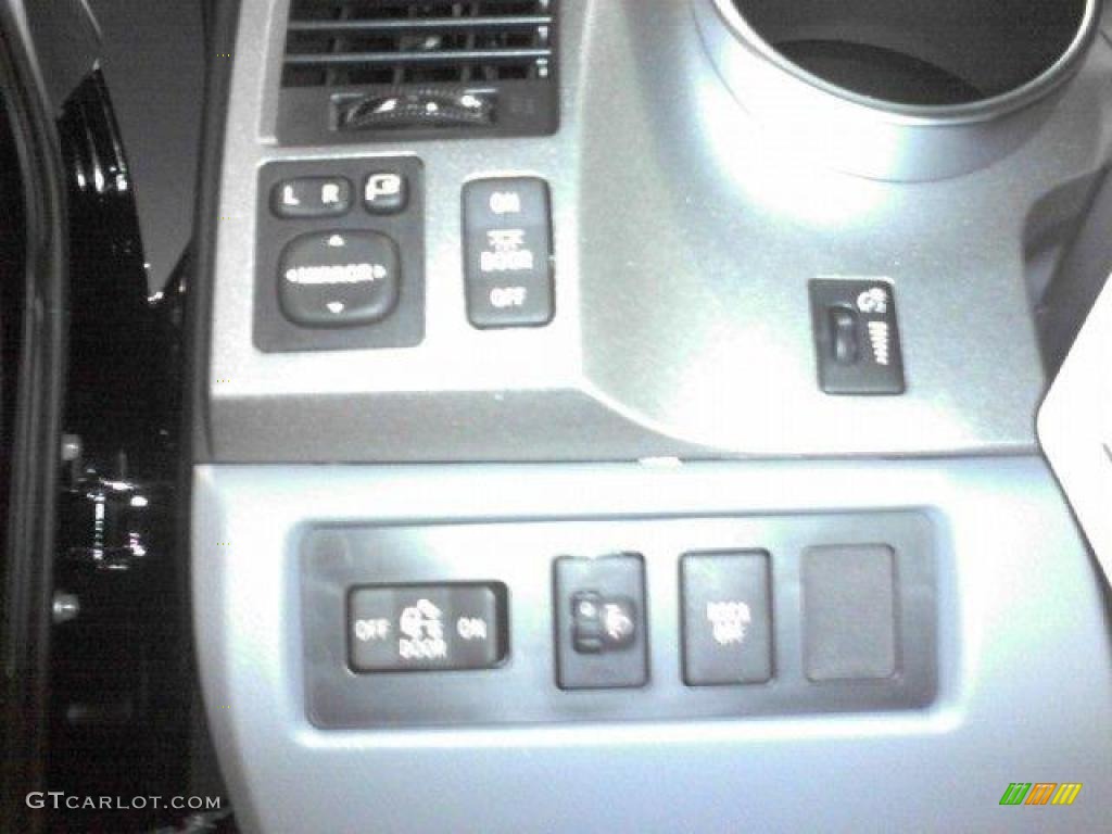 2010 Tundra Platinum CrewMax 4x4 - Black / Graphite Gray photo #19